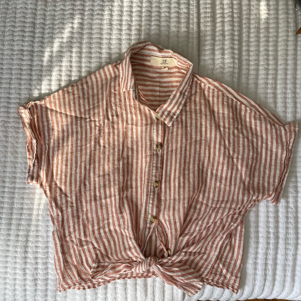 adorable button up linen shirt with front tie / red and white pinstripes